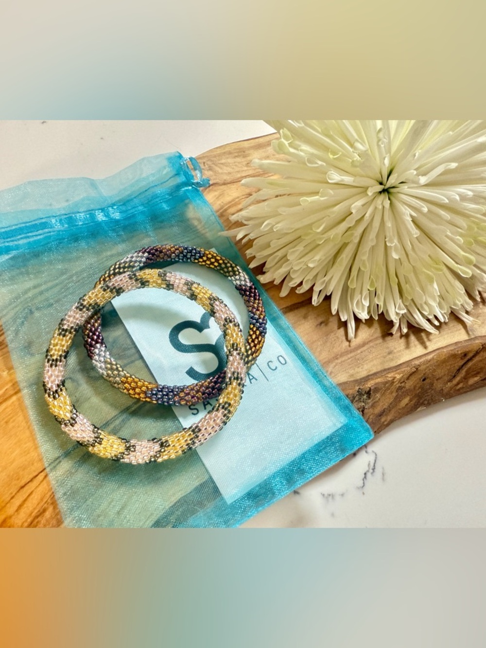 NWT Sashka Co Beautiful Beaded Multicolor Roll-On Bracelet Set